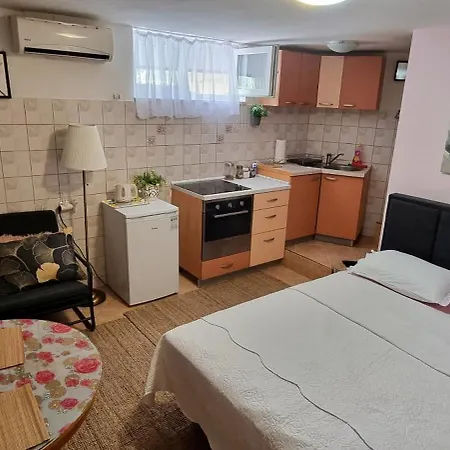 Apartment Martea *