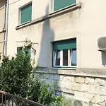 Martea * Split